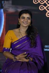 Aishwarya Rajesh Modern Saree  Style