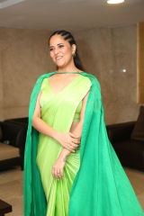 Anasuya in traditional saree