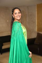 Anasuya elegant saree look