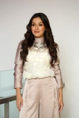  Catherine Tresa fashionable attire