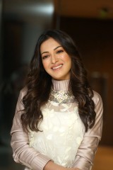 Catherine Tresa fashion style