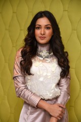 Catherine Tresa stylish outfit