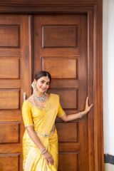 Pooja Hegde glamorous saree look