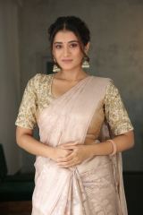  Rashi Singh in simple saree look