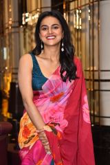 Shraddha Srinath  traditional saree look