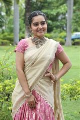 Soniya Singh  half saree pic