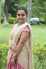 Soniya Singh half saree photoshoot