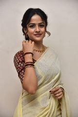  Vaishnavi Chaitanya in traditional wear